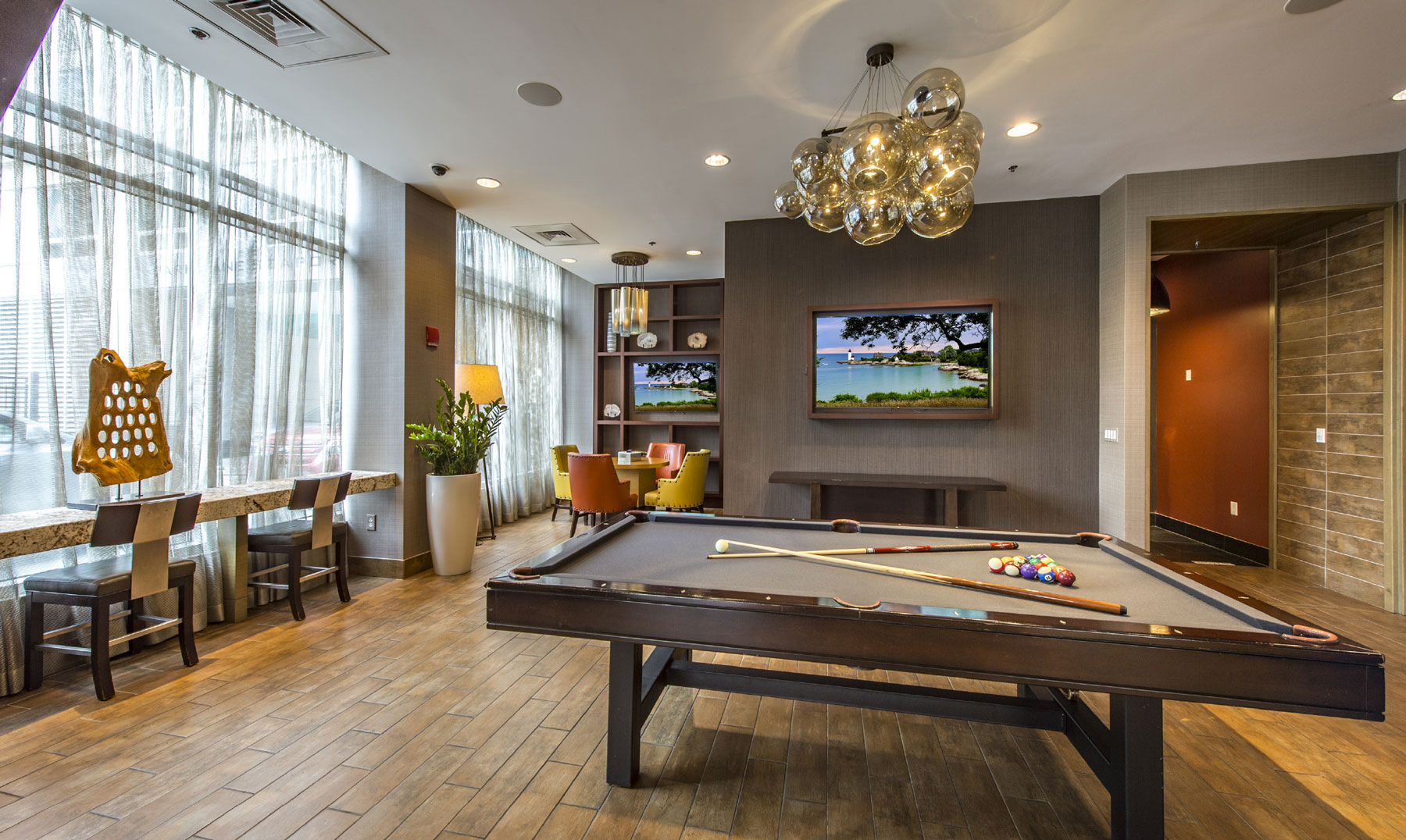 ParkLane-Lounge http://teatreesuites.com/wp-content/uploads/2022/09/ParkLane-Lounge-2.jpg